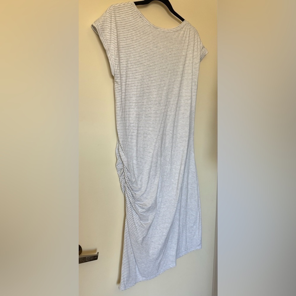 Athleta Mini Carefree Tee Dress in Grey & White Stripe Size XL - Picture 8 of 8